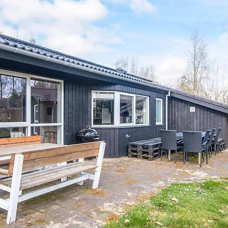 Lxxxi Holiday home *
