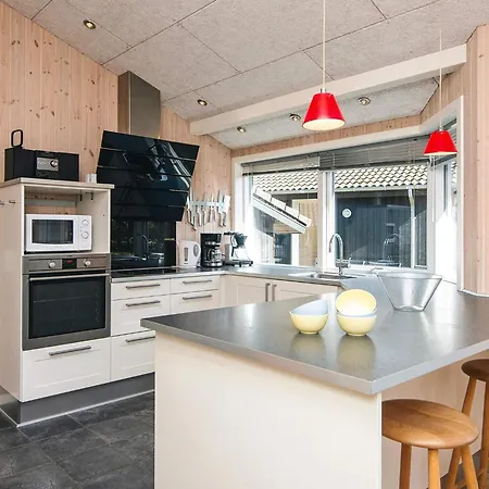 Holiday home Lxxxi *