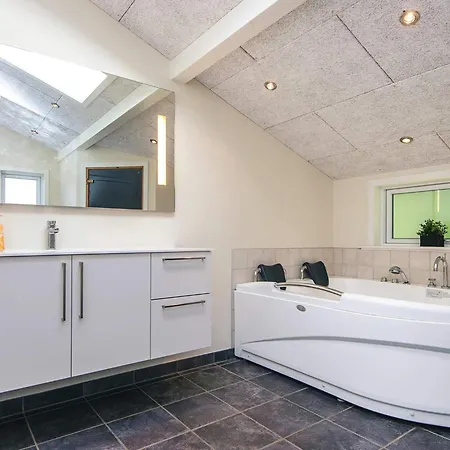 בית נופש 8 Person In Oksbol-by Traum
